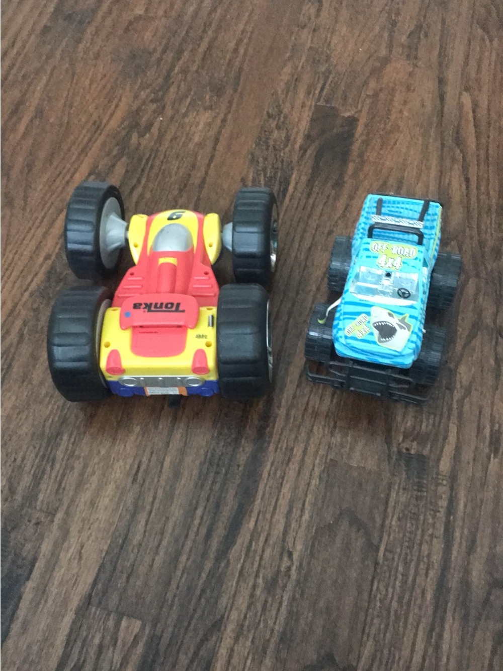Tonka Red and Yellow Monster Stunt Truck works manually